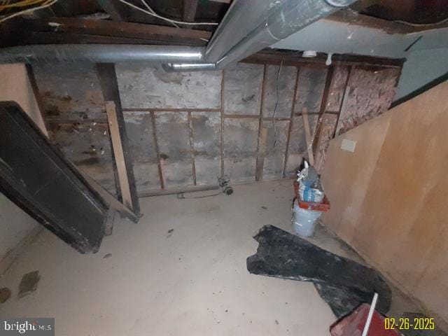 view of unfinished basement