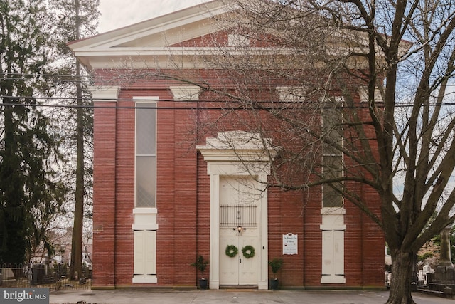 view of building exterior