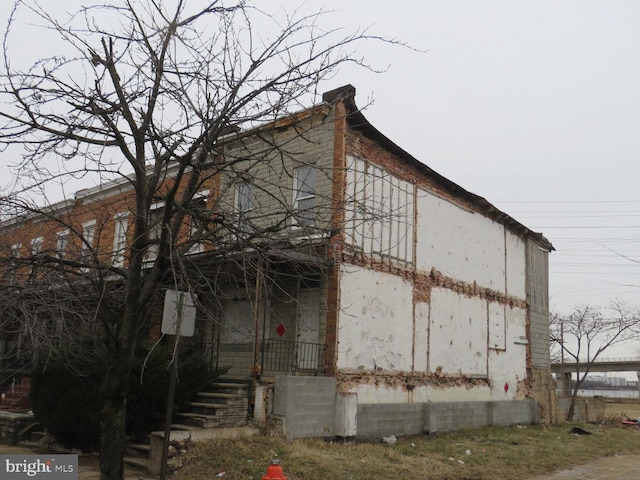 view of property exterior