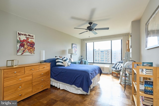 bedroom featuring a ceiling fan