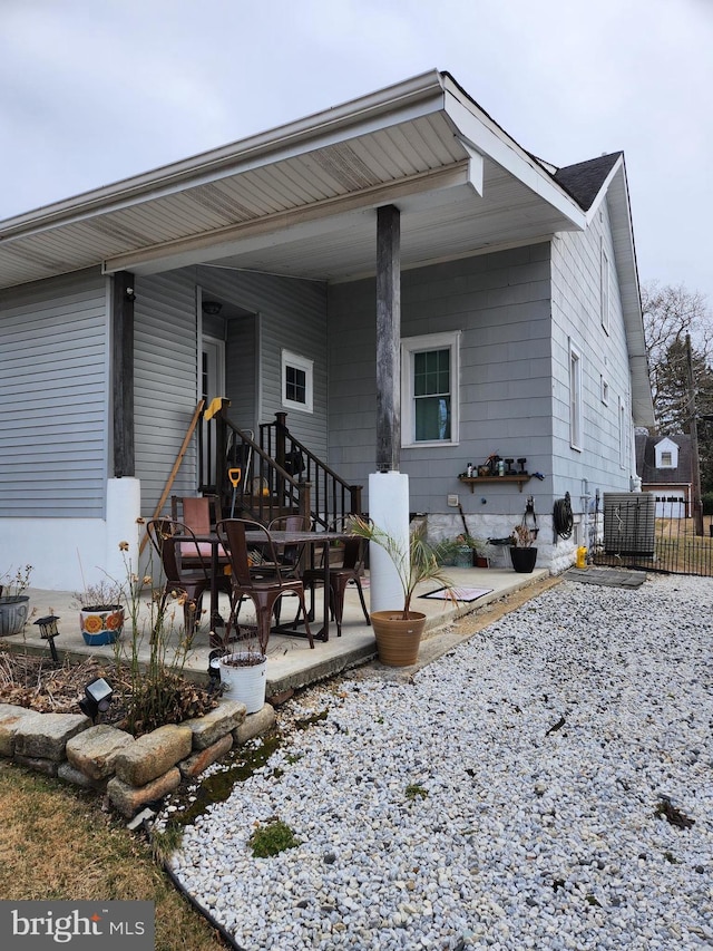 view of front of home featuring a patio