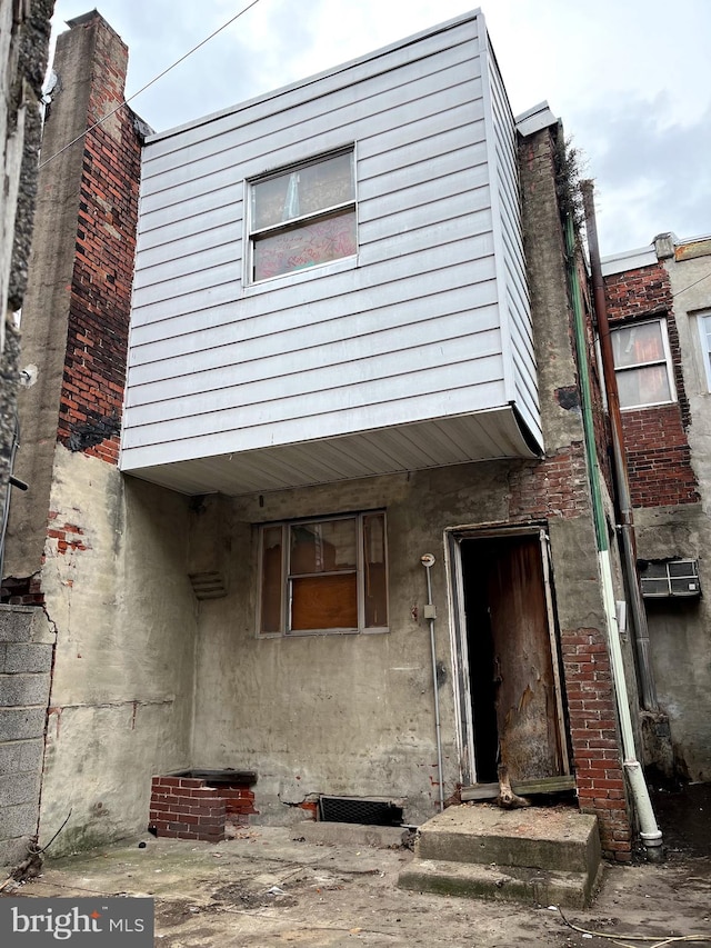 view of front of property with stucco siding