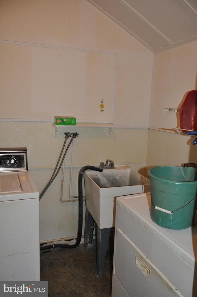 laundry area featuring laundry area and washer / clothes dryer