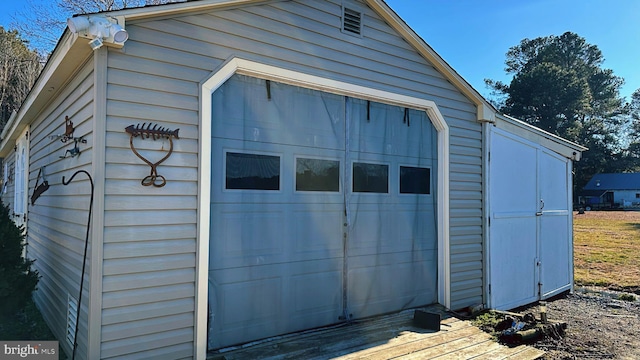 view of detached garage