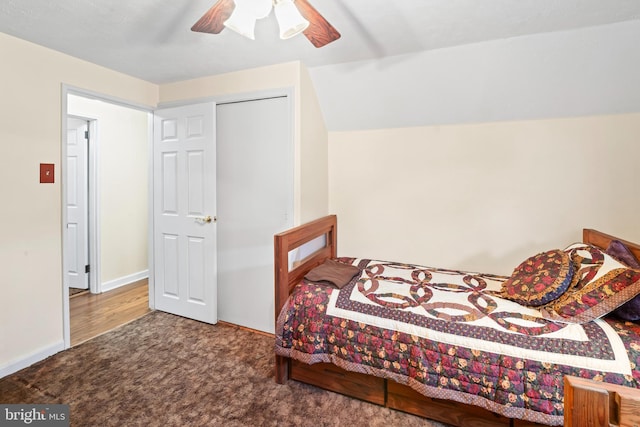 bedroom featuring carpet floors, ceiling fan, and baseboards