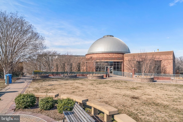 exterior space featuring a vegetable garden