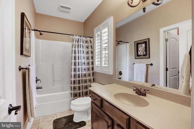 full bath featuring toilet, vanity, visible vents, and shower / tub combo with curtain