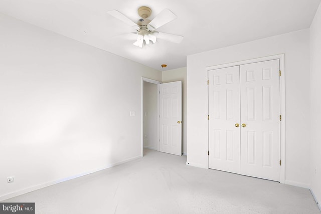 unfurnished bedroom with light carpet, a closet, a ceiling fan, and baseboards