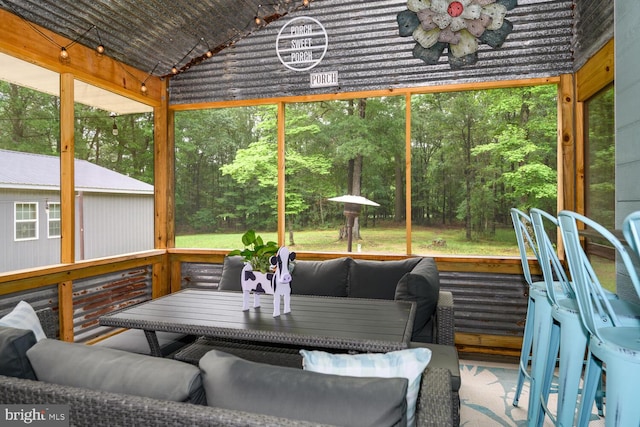 15185 Day Rd, Goldsboro, MD 21636 - sunroom / solarium featuring a ceiling fan and vaulted ceiling