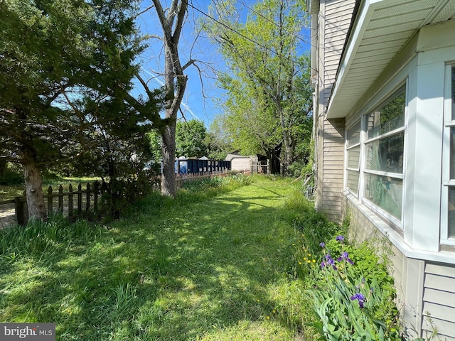 view of yard featuring fence