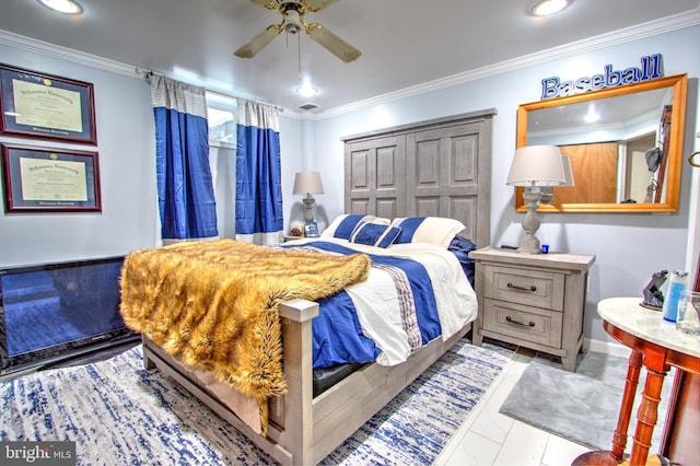 bedroom with ornamental molding, recessed lighting, visible vents, and ceiling fan