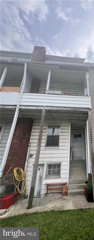 view of townhome / multi-family property