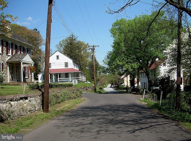 Listing photo 3 for 3381 Coventryville Rd, Pottstown PA 19465