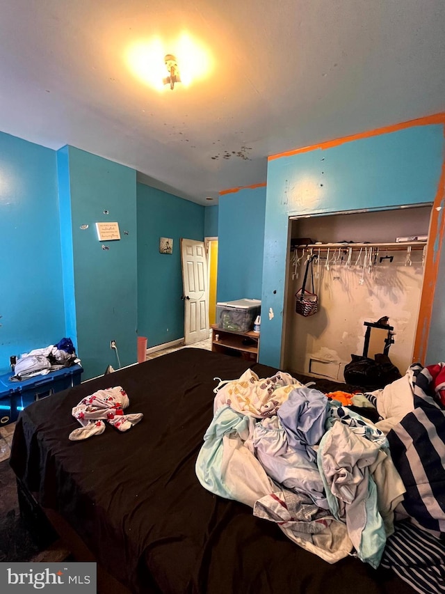 bedroom featuring a closet