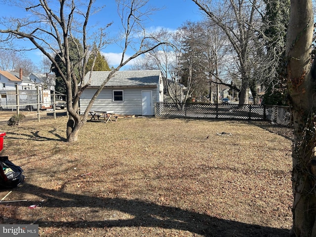 view of yard featuring fence