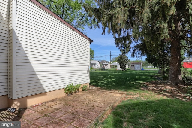 659 E Maple St, Annville, PA 17003 - view of yard featuring a patio area