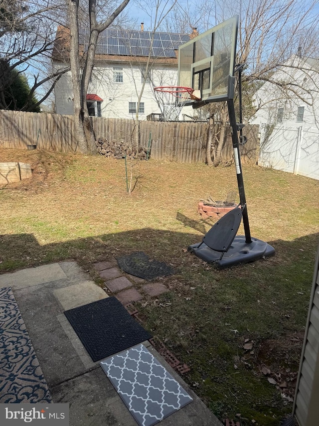 view of yard featuring a fenced backyard