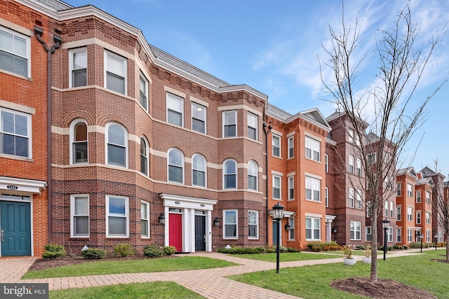 view of building exterior featuring a residential view