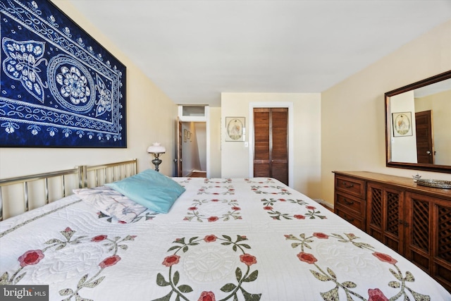 bedroom featuring a closet