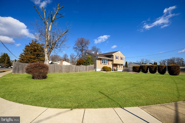 view of yard featuring fence