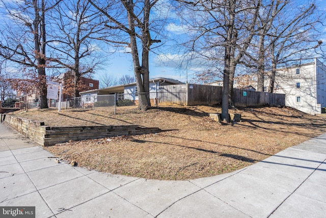 view of yard featuring fence