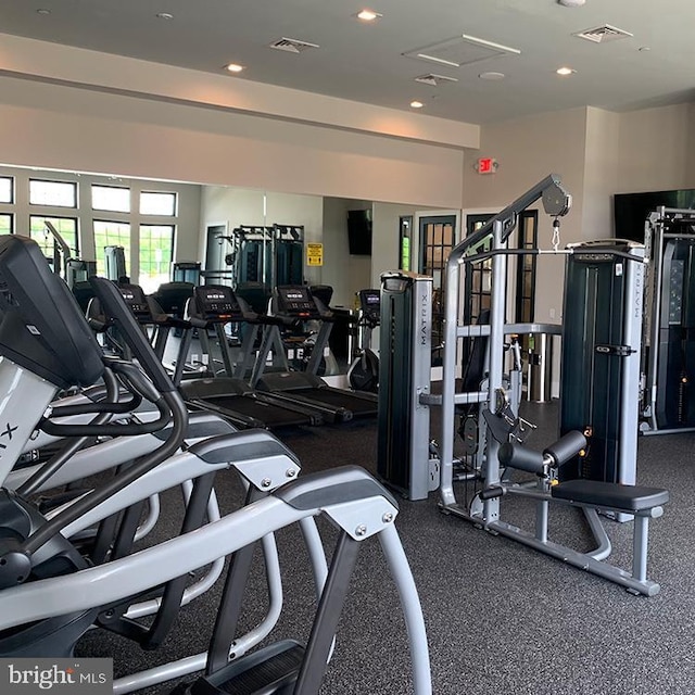 gym with visible vents and recessed lighting