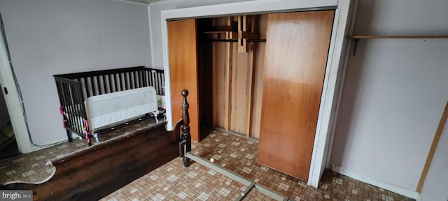 bedroom with a closet