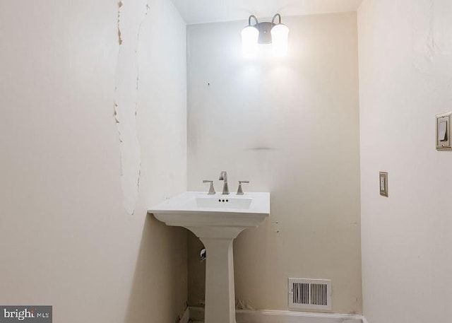 bathroom featuring visible vents