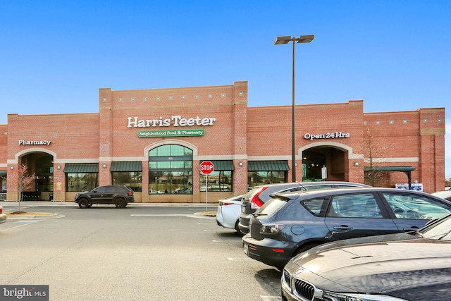501 Palmtree Dr Unit 3, Gaithersburg, MD 20878 - view of property featuring uncovered parking