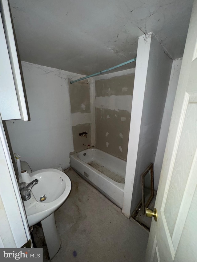 full bathroom featuring a shower stall