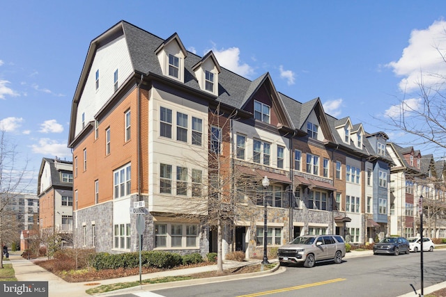 view of building exterior featuring a residential view