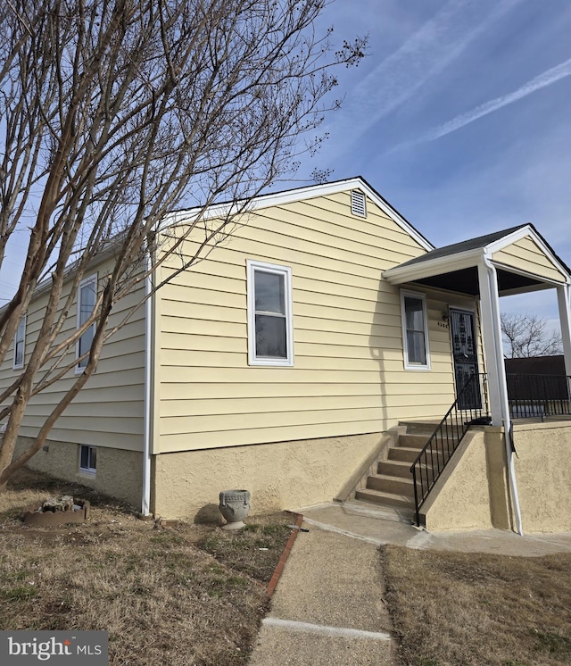 view of front of house