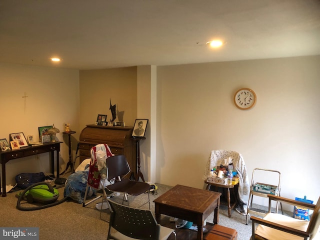 interior space featuring carpet floors and recessed lighting