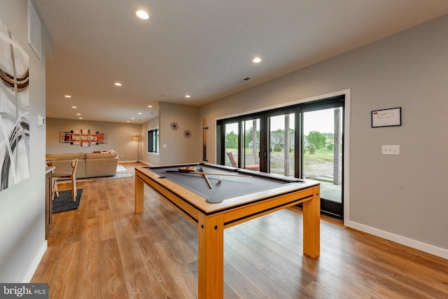 game room featuring light wood finished floors, recessed lighting, pool table, visible vents, and baseboards