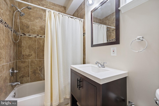 full bath with vanity and shower / tub combo