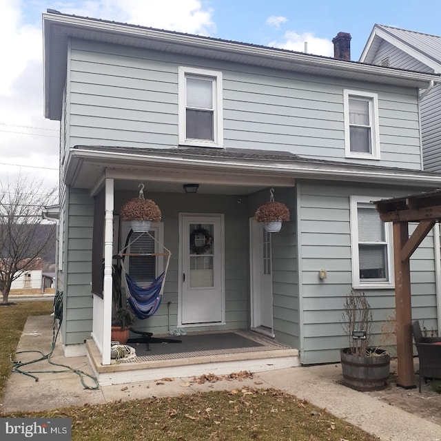 view of front of home featuring a porch