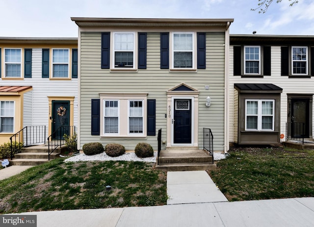 multi unit property with a front lawn