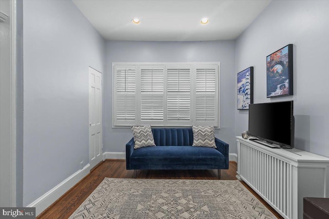 2652 Woodley Pl NW, Washington, DC 20008 - sitting room with wood finished floors, baseboards, and recessed lighting