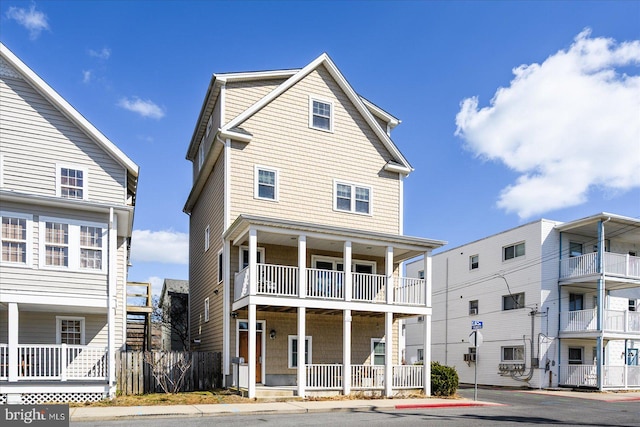 view of front of house featuring a porch