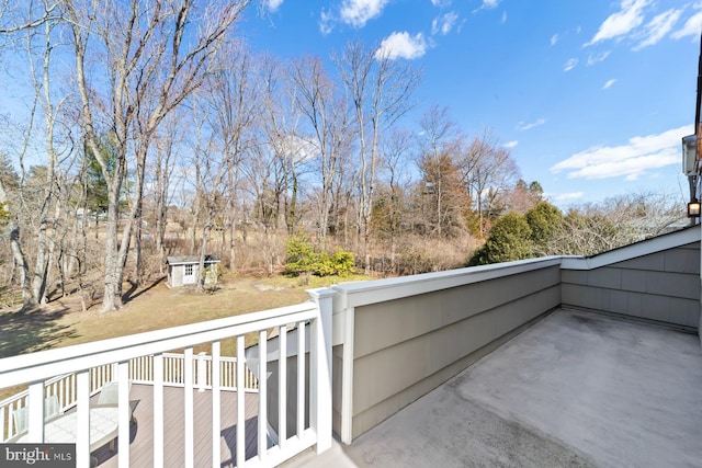 view of wooden balcony with a wooden deck