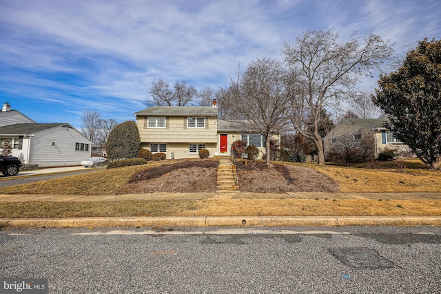 view of front of property