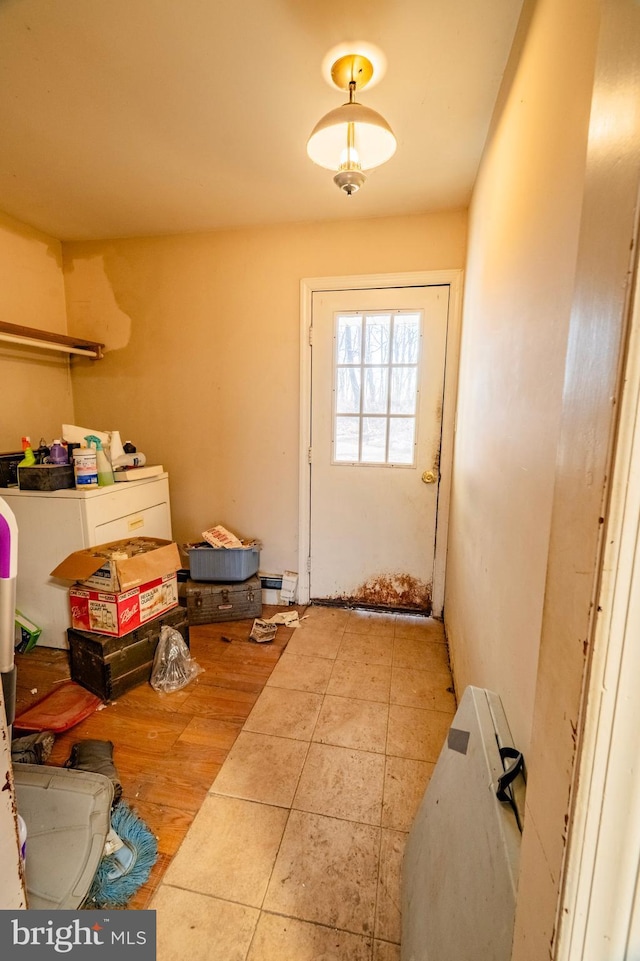 entryway featuring tile patterned floors