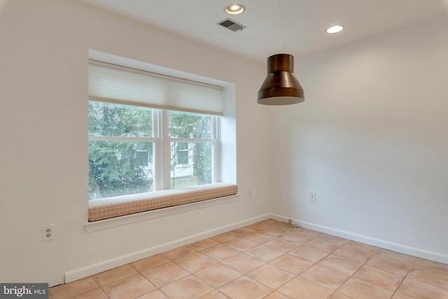 unfurnished room with recessed lighting, visible vents, baseboards, and light tile patterned floors