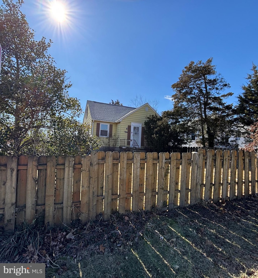 view of yard with a fenced front yard