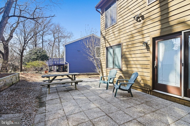 view of patio with outdoor dining space