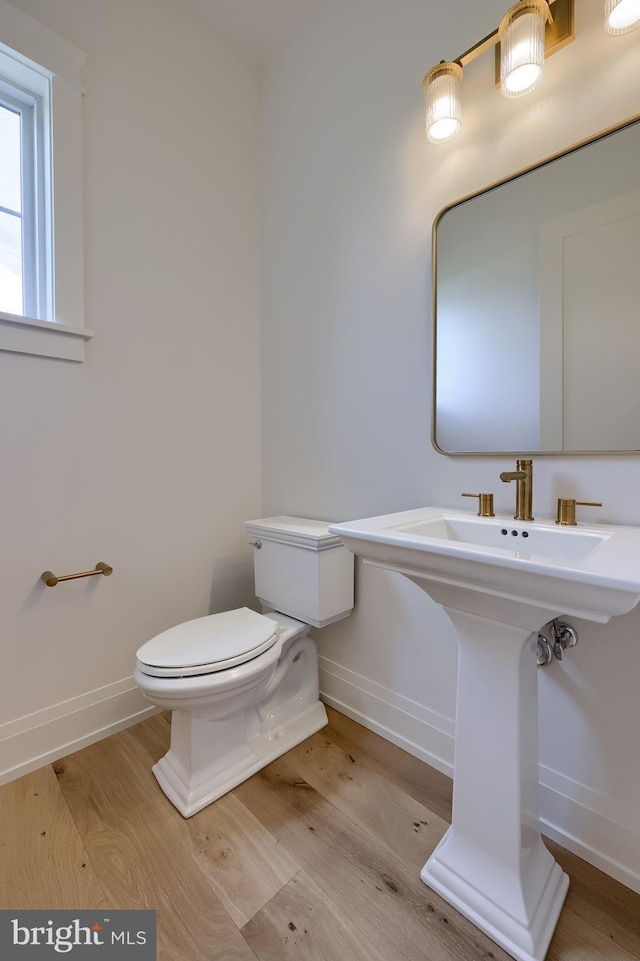 11 Sailfish Dr, Mechanicsburg, PA 17050 - half bathroom with wood finished floors