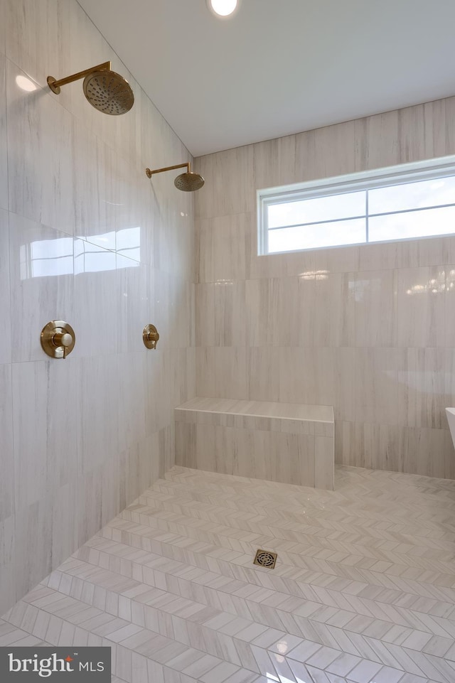 11 Sailfish Dr, Mechanicsburg, PA 17050 - full bath with tiled shower