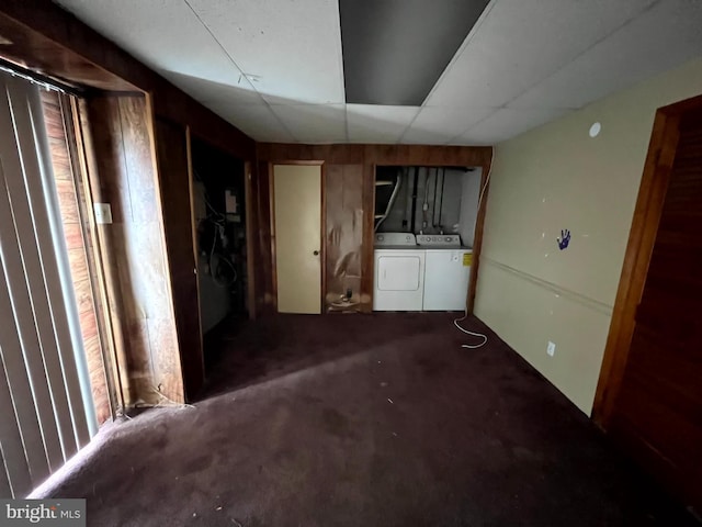 empty room featuring washing machine and clothes dryer