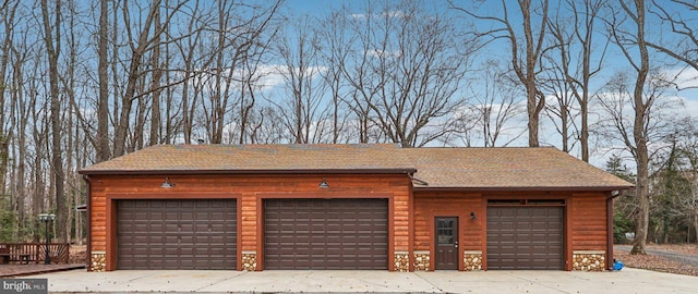 view of detached garage