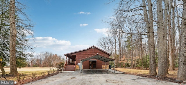 view of front of home featuring driveway